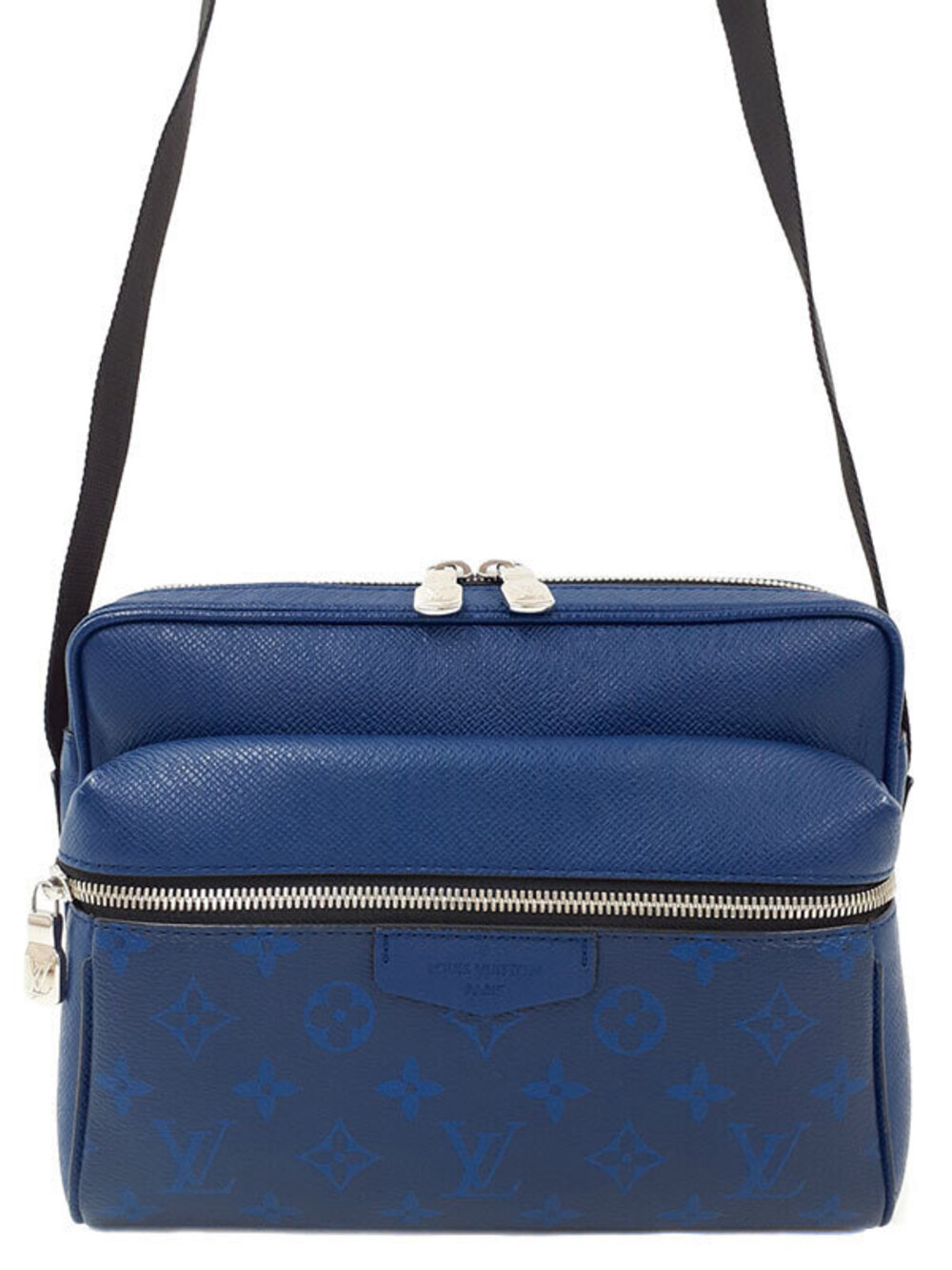 Louis Vuitton Taigarama Outdoor Messenger Shoulder Bag